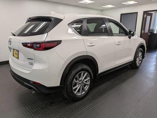 2022 Mazda CX-5 2.5 S Preferred Package