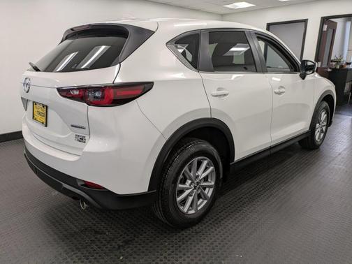 2023 Mazda CX-5 2.5 S Preferred Package