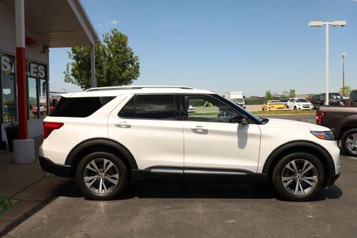 White 2020 Ford Explorer Platinum
