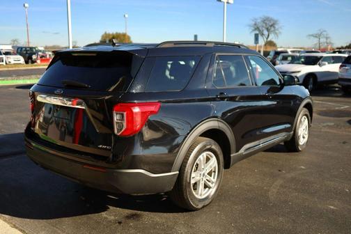 2022 Ford Explorer XLT Sport Utility 4D