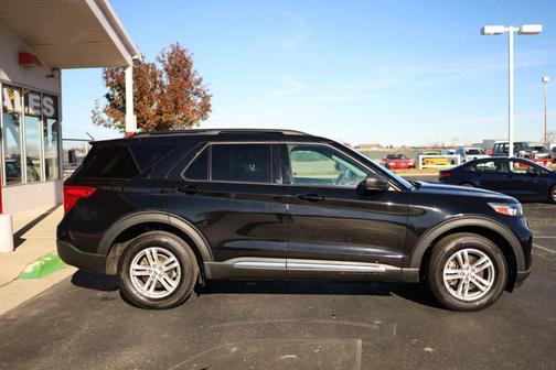 2022 Ford Explorer XLT Sport Utility 4D