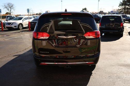 Burgundy 2019 Chrysler Pacifica Touring L