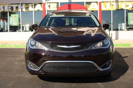 Burgundy 2019 Chrysler Pacifica Touring L