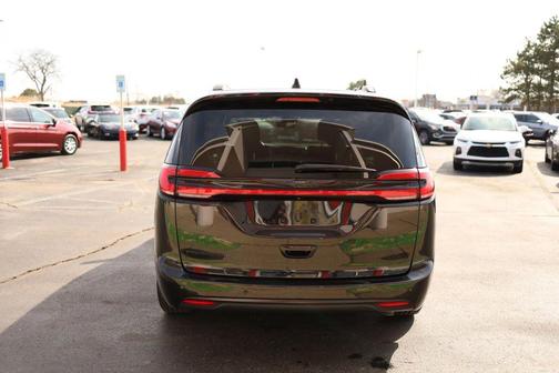 Black 2021 Chrysler Pacifica Touring