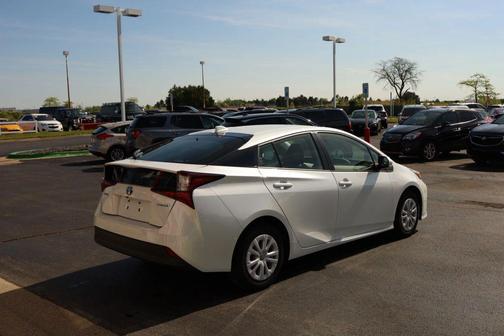 White 2021 Toyota Prius LE