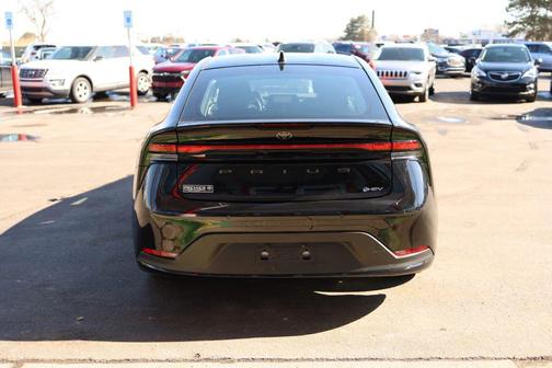 2025 Toyota Prius LE