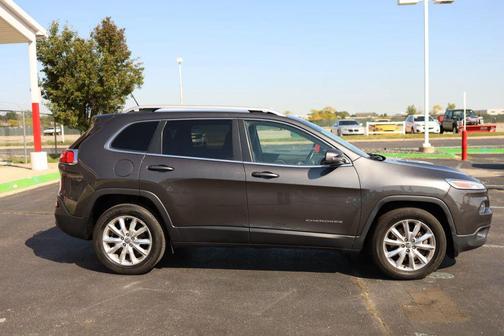 2015 Jeep Cherokee Sport