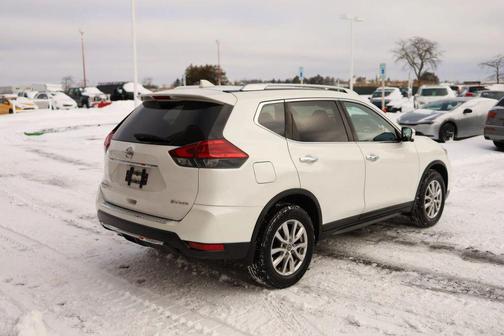 2017 Nissan Rogue SV