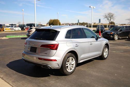2023 Audi Q5 45 S line Premium