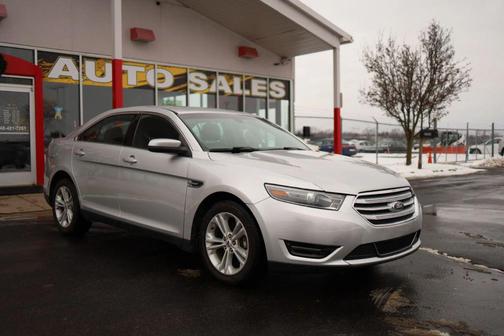 2016 Ford Taurus SEL