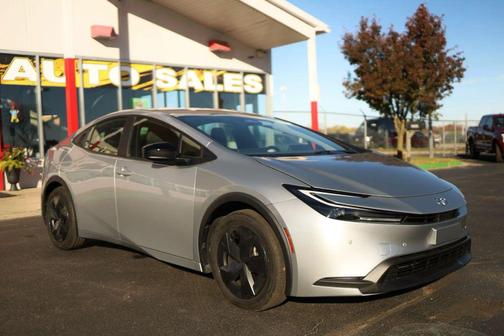 2025 Toyota Prius LE