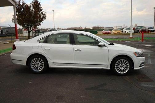 2017 Volkswagen Passat 1.8T SE