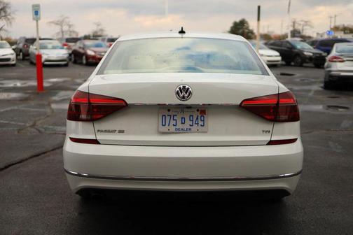 2017 Volkswagen Passat 1.8T SE