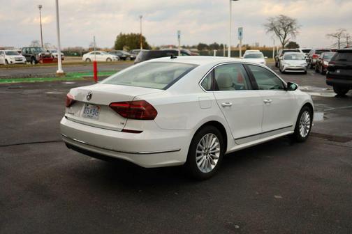 2017 Volkswagen Passat 1.8T SE