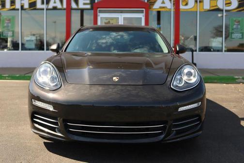 2015 Porsche Panamera 4