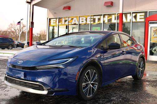 2025 Toyota Prius XLE