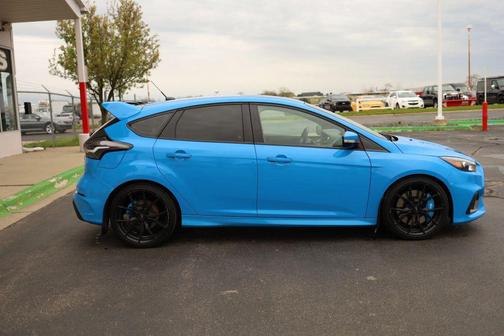 Blue 2017 Ford Focus RS Base