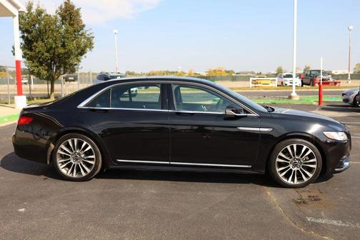 2019 Lincoln Continental Select