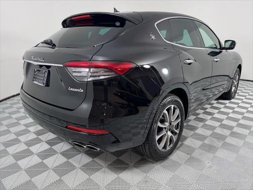 2021 Maserati Levante Base