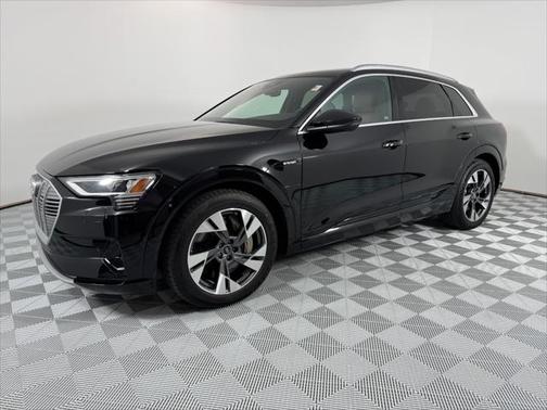 2022 Audi e-tron Premium