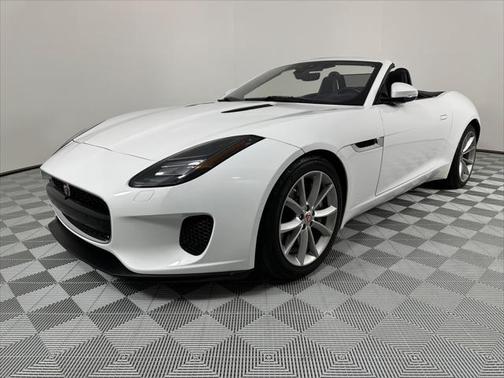 2019 Jaguar F-TYPE P300
