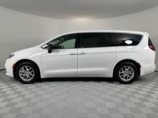 2025 Chrysler Pacifica L