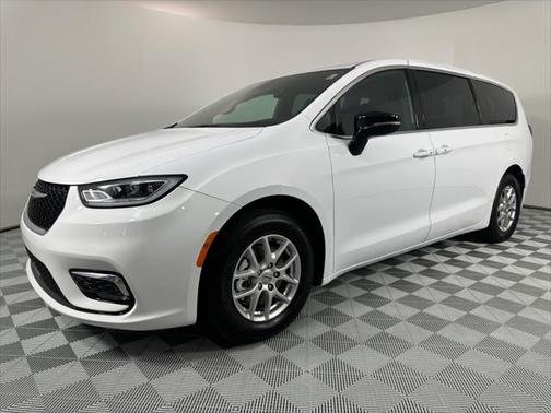 2025 Chrysler Pacifica L