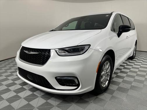 2025 Chrysler Pacifica L