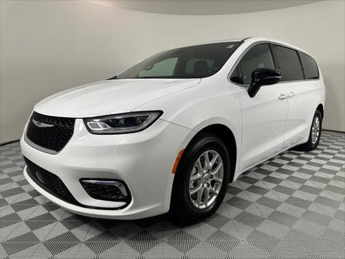 2025 Chrysler Pacifica L