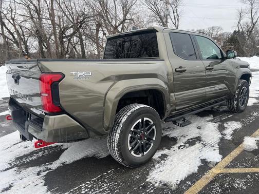 2024 Toyota Tacoma Hybrid TRD Sport