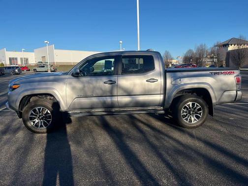 2020 Toyota Tacoma TRD Sport