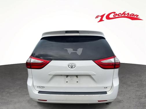 2016 Toyota Sienna LE