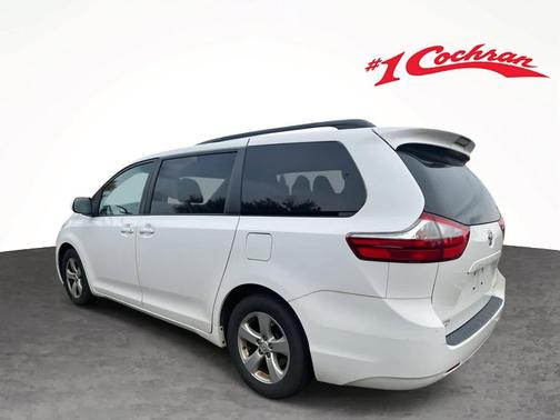 2016 Toyota Sienna LE