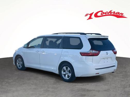 2016 Toyota Sienna LE