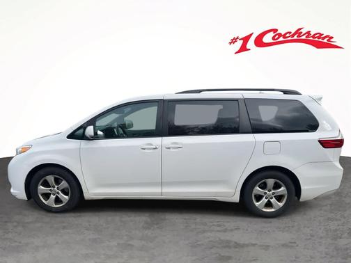 2016 Toyota Sienna LE
