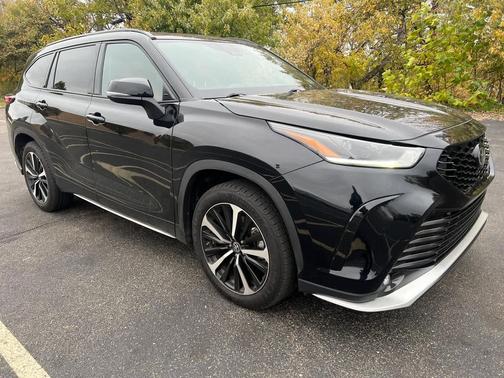 2022 Toyota Highlander XSE