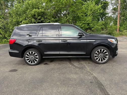 Infinite Black 2020 Lincoln Navigator Reserve