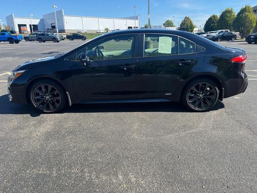 2024 Toyota Corolla Hybrid SE