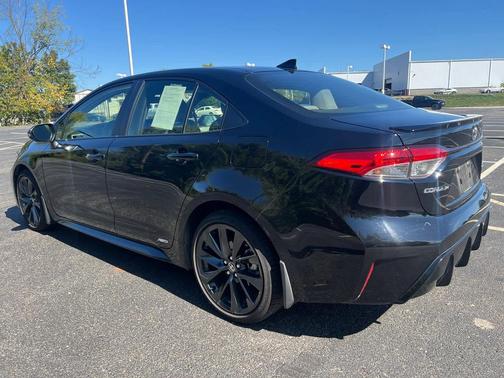 2024 Toyota Corolla Hybrid SE