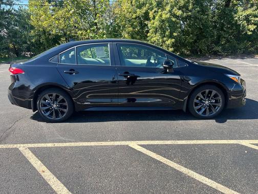 2024 Toyota Corolla Hybrid SE