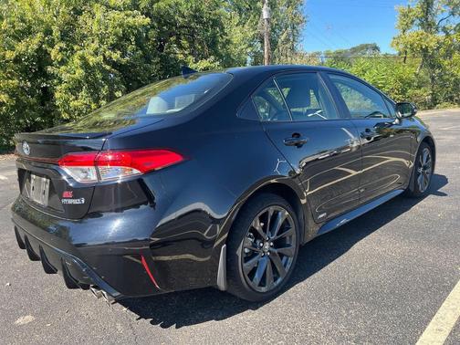2024 Toyota Corolla Hybrid SE