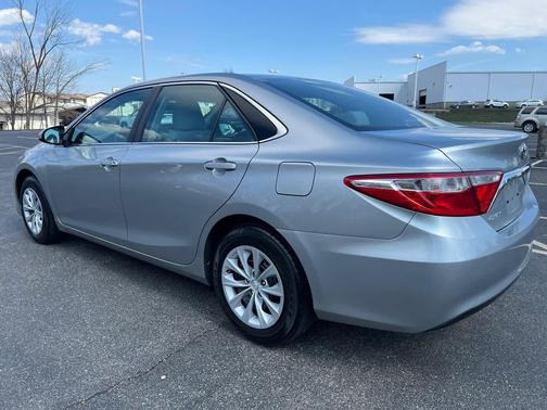 Celestial Silver Metallic 2015 Toyota Camry LE