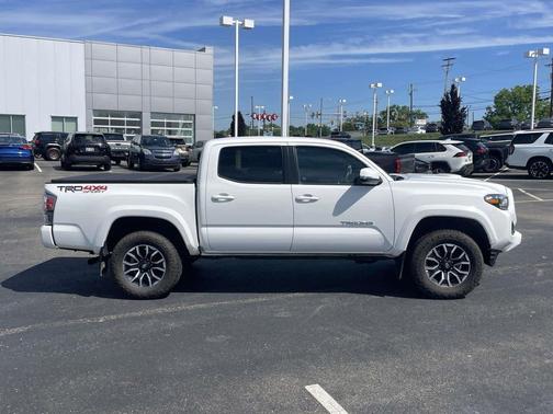 Ice Cap 2023 Toyota Tacoma TRD Sport