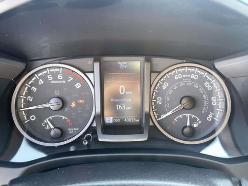 Ice Cap 2023 Toyota Tacoma TRD Sport