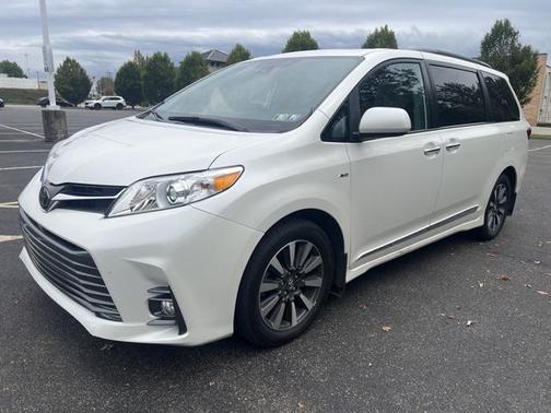 2019 Toyota Sienna XLE Premium