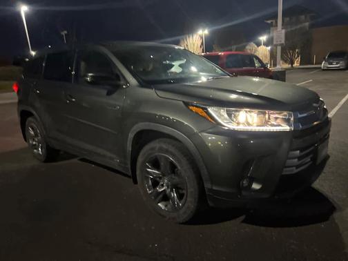2019 Toyota Highlander Hybrid Platinum