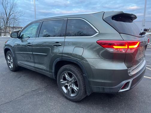 2019 Toyota Highlander Hybrid Platinum