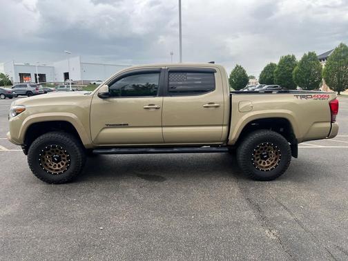 Quicksand 2017 Toyota Tacoma TRD Sport