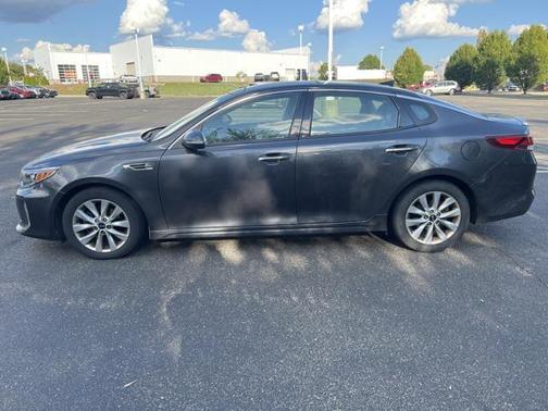 2018 Kia Optima S