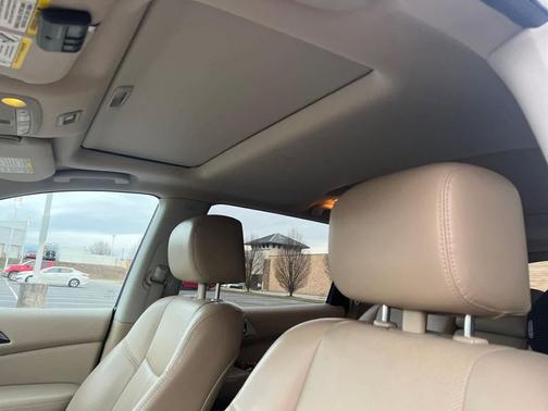 2015 Nissan Pathfinder Platinum